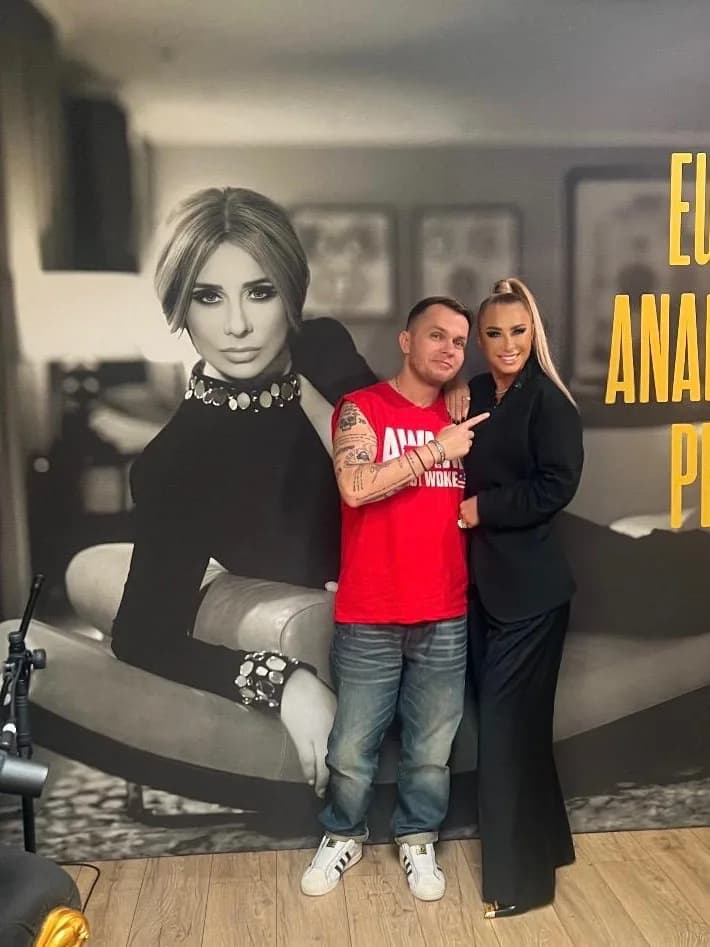 Codin Maticiuc, producător și om de media, alături de Anamaria Prodan
