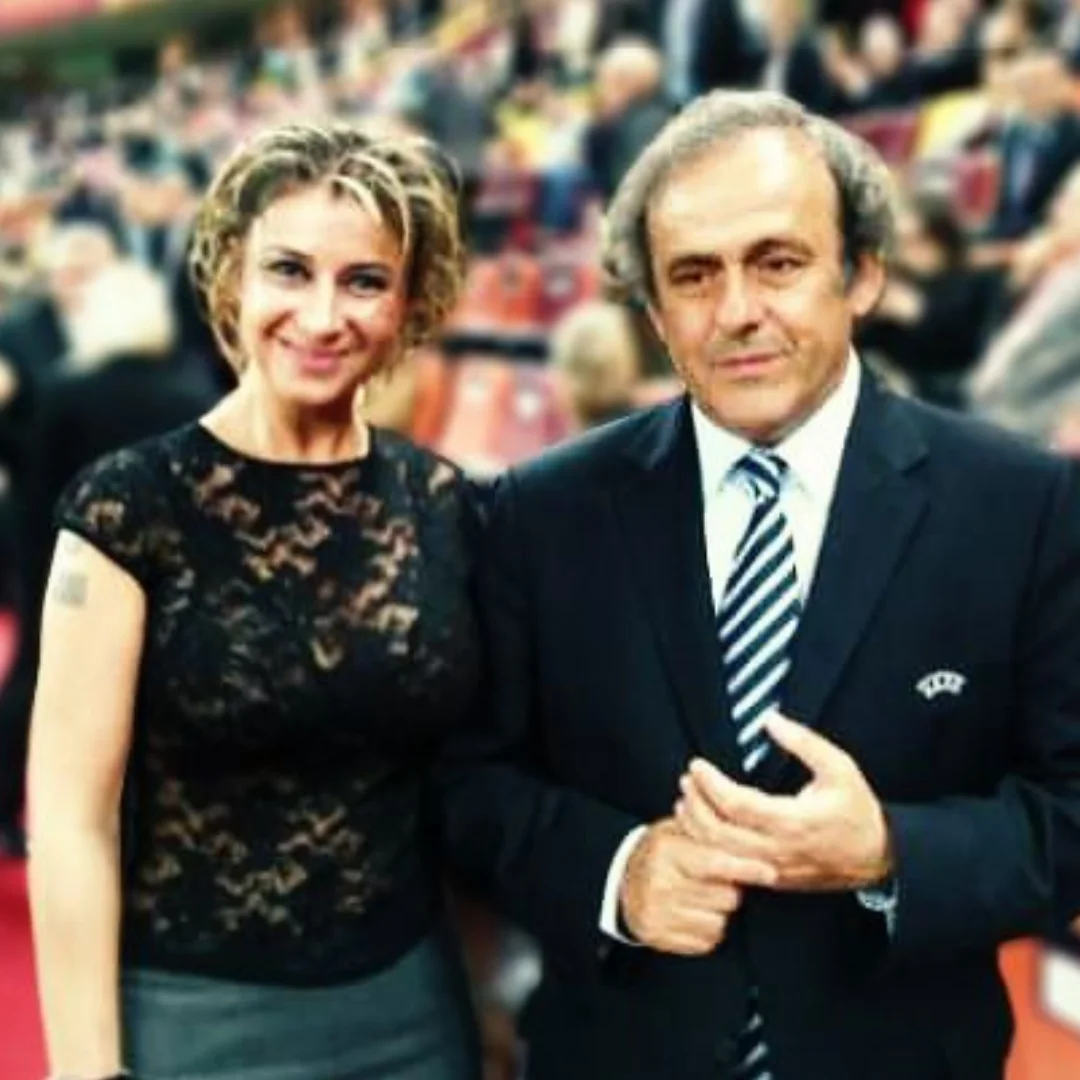 Anamaria Prodan alături de Michel Platini, la începuturile carierei în presa sportivă din anii ’90